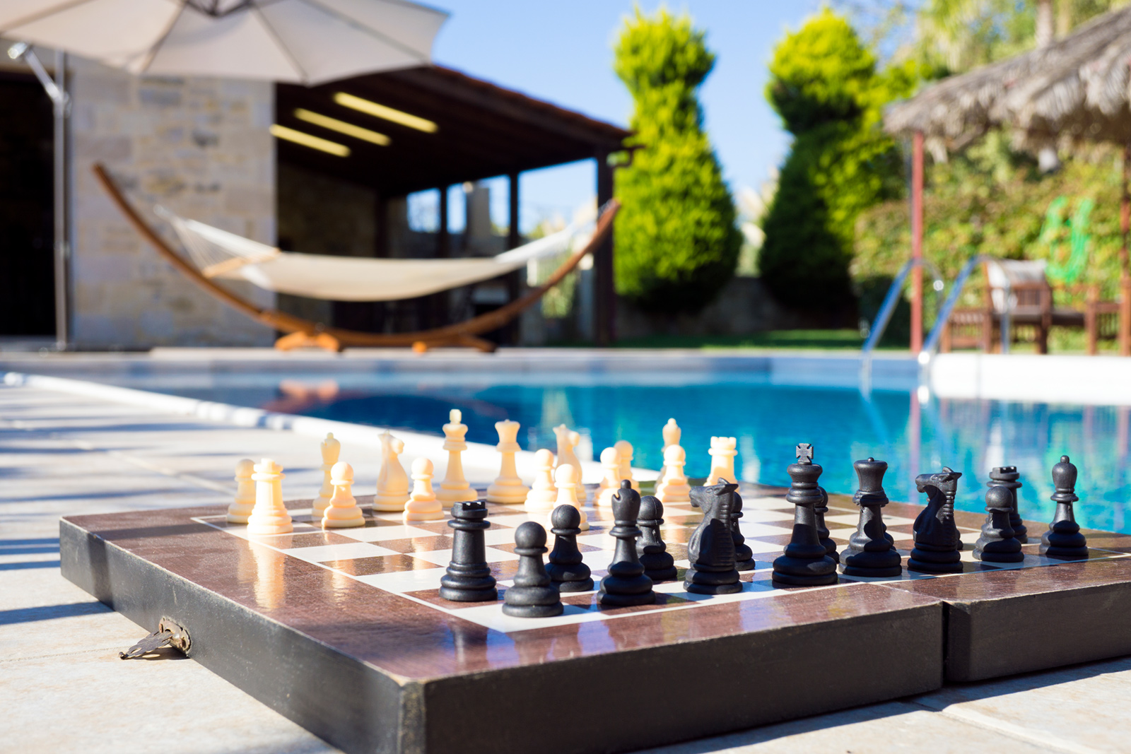 outdoor area detail 1